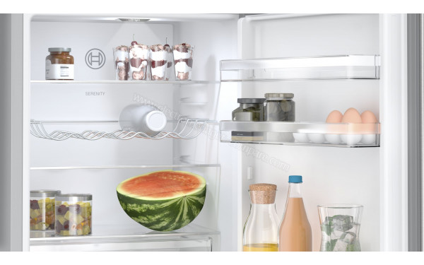 BOSCH KGN36MICF - Vue de l'int&eacute;rieur partie r&eacute;frig&eacute;rateur