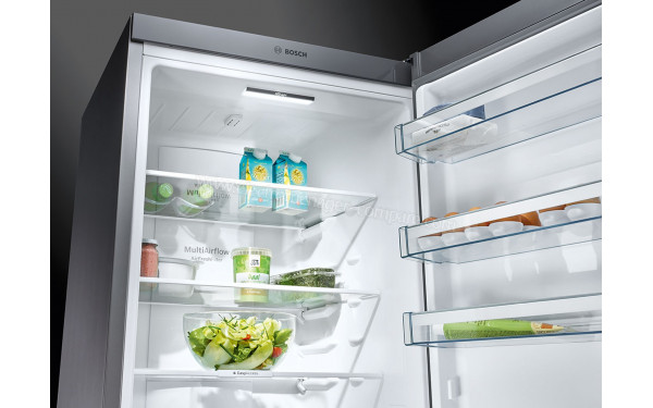BOSCH KGN56XLEA - Vue de l'int&eacute;rieur partie r&eacute;frig&eacute;rateur