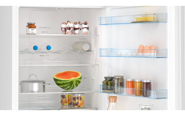 BOSCH KGN56XWEA - Vue de l'int&eacute;rieur partie r&eacute;frig&eacute;rateur