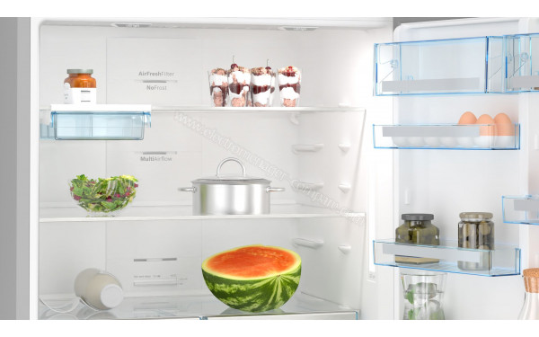 BOSCH KGN86AIDR - Vue de l'int&eacute;rieur partie r&eacute;frig&eacute;rateur