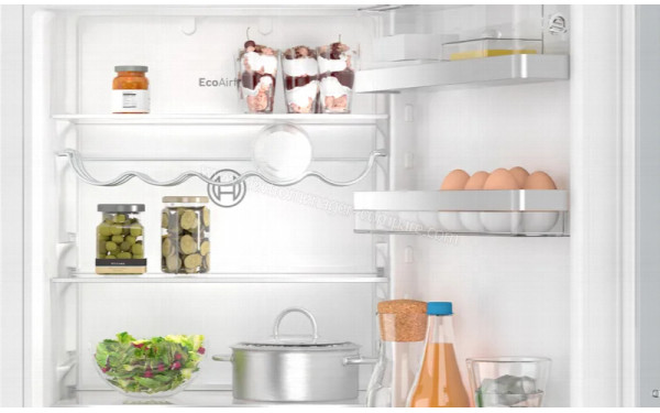 BOSCH KIN86ADB0 - Clayettes et balconnets