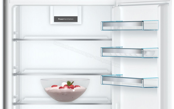 BOSCH KIN86VSF0 - Clayettes et balconnets