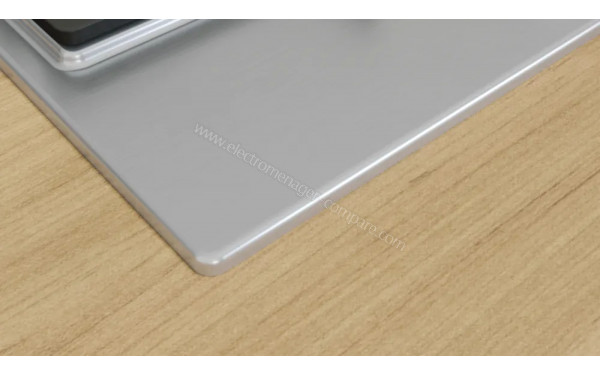 BOSCH PCC6A5I90 - Zoom sur les bordures