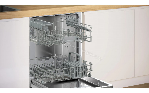 BOSCH SMI2HTB06E - Vue des paniers