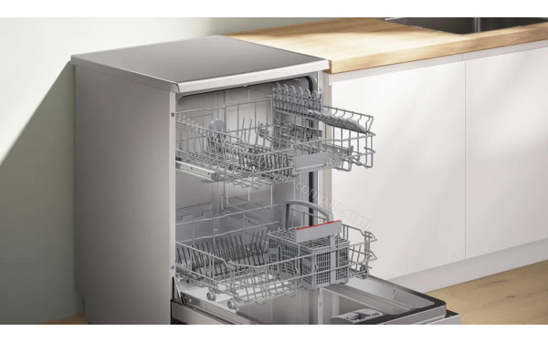 BOSCH SMS25GI09F - Vue du panier inf&eacute;rieur et sup&eacute;rieur