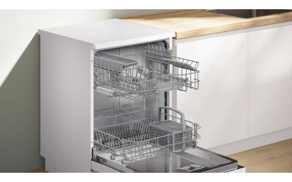BOSCH SMS2HTW19E - Vue des paniers