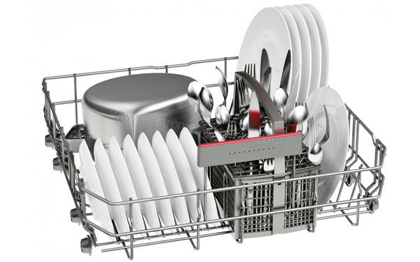 BOSCH SMS46II03E - Vue du panier inf&eacute;rieur