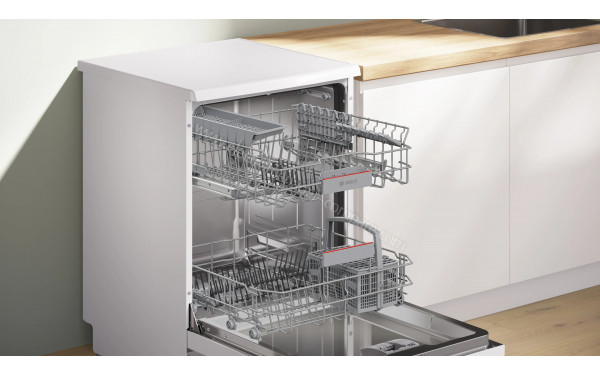 BOSCH SMS4ELW06F - Vue des paniers