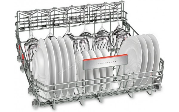 BOSCH SMS68UW02E - Vue du panier inf&eacute;rieur (cr&eacute;dit : Darty)