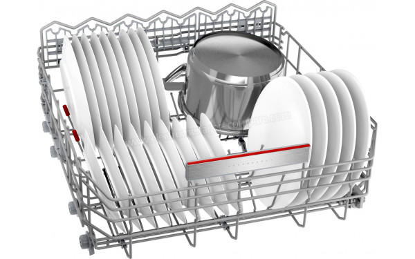 BOSCH SMS8YCI01E - Vue du panier inf&eacute;rieur