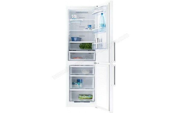BRANDT BFC3854NW - Vue de l'int&eacute;rieur