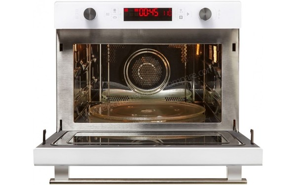 BRANDT CE3610W - Vue de face, porte ouverte (cr&eacute;dit : Boulanger)