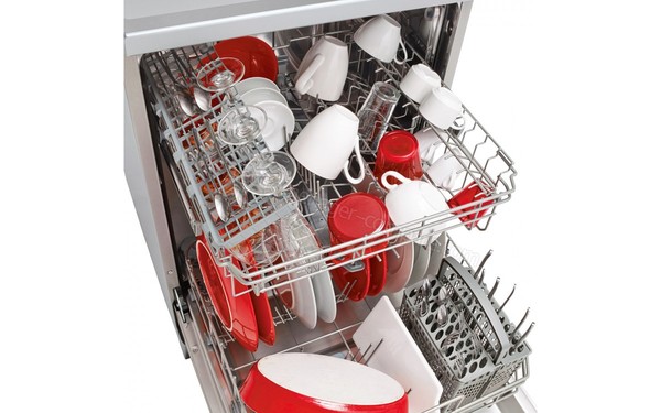 BRANDT DFH13524X - Vue des paniers