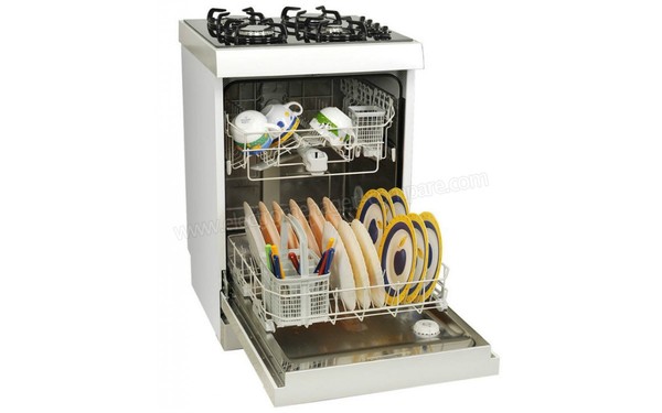 BRANDT DKH810 - Vue de l'int&eacute;rieur (cr&eacute;dit : Darty)