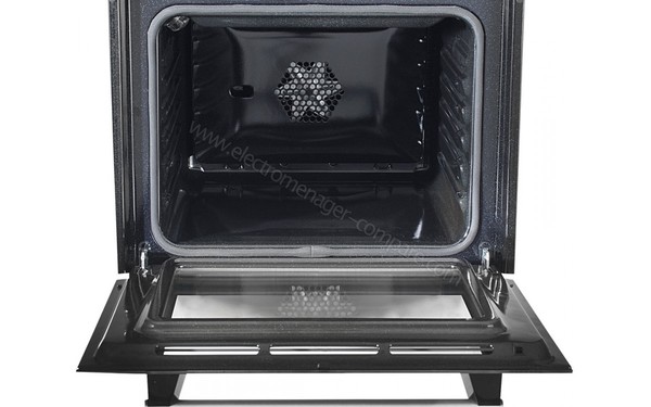 BRANDT FP1266B - Vue de face, porte ouverte (cr&eacute;dit : Darty)