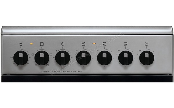 BRANDT KV1540X - Panneau de commandes (cr&eacute;dit : Darty)