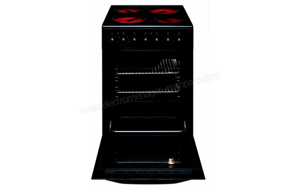 BRANDT KV1550A - Vue de face, porte ouverte (cr&eacute;dit : Boulanger)