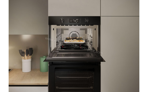 CANDY CA4MWNSB6N - Appareil encastr&eacute; vue de l'int&eacute;rieur