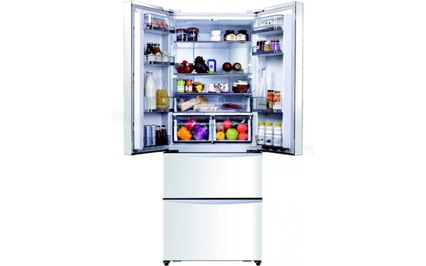 CANDY CCMN7182W - Vue de l'int&eacute;rieur (cr&eacute;dit : Boulanger)