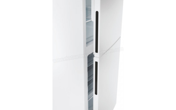 CANDY CCT3L517EW - Zoom sur les poign&eacute;es int&eacute;gr&eacute;es