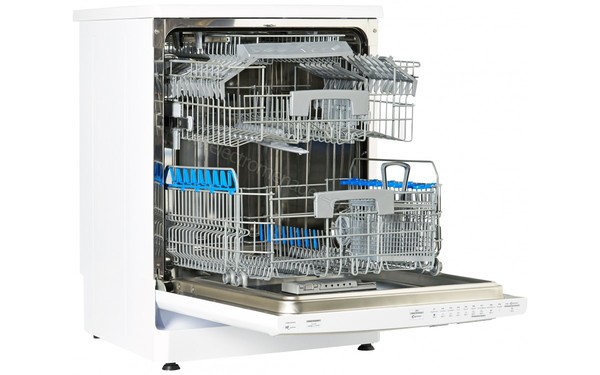 CANDY CDPM2D54W - Vue 3/4 gauche de l'int&eacute;rieur vide (cr&eacute;dit : Boulanger)