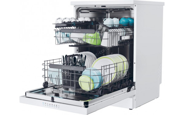 CANDY CF4C6F0W - Vue de l'int&eacute;rieur 3/4 droite