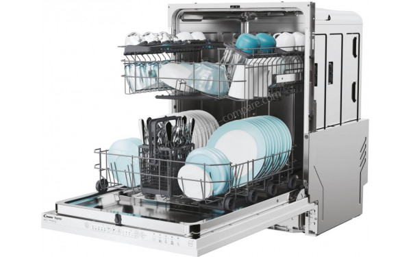 CANDY CI3E7L0W - Vue de l'int&eacute;rieur 3/4 droite