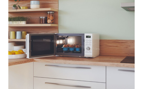 CANDY CMWA23TNDW - Mise en situation