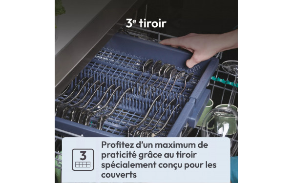 CANDY CNS 4A4S3PSB - Vue du tiroir sup&eacute;rieur