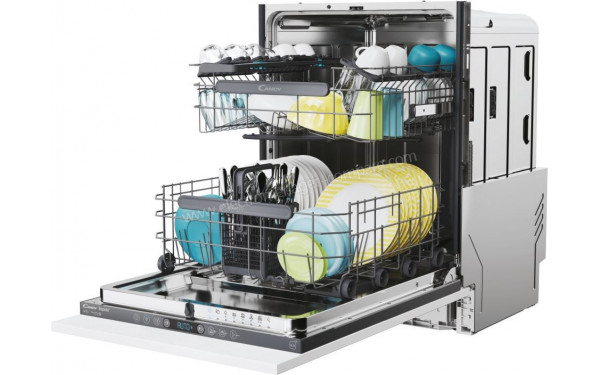 CANDY CS5C4F0A1 - Vue du panier inf&eacute;rieur et sup&eacute;rieur