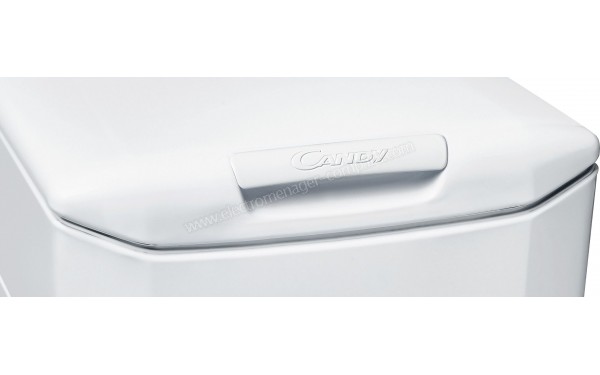 CANDY CST382L/1-47 - Poign&eacute;e de porte (cr&eacute;dit : Boulanger)