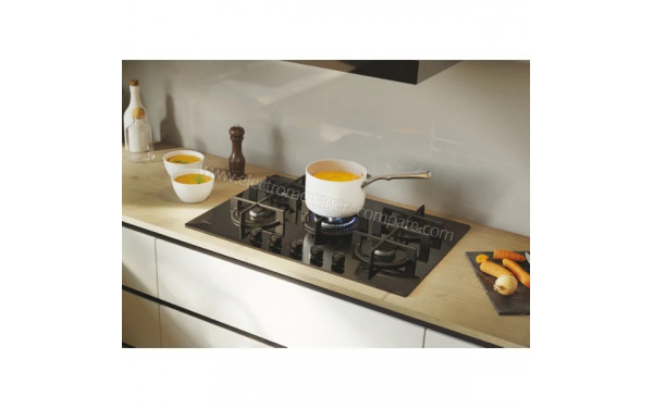 CANDY CVG74WTB - Appareil encastr&eacute; vue 3/4 droite