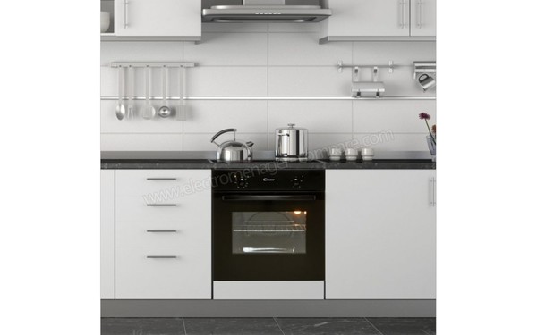 CANDY FST 100/6 N - Installation sous plan (cr&eacute;dit : Boulanger)