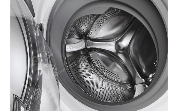 CANDY RP586BWMBC/1-S - Zoom sur le tambour