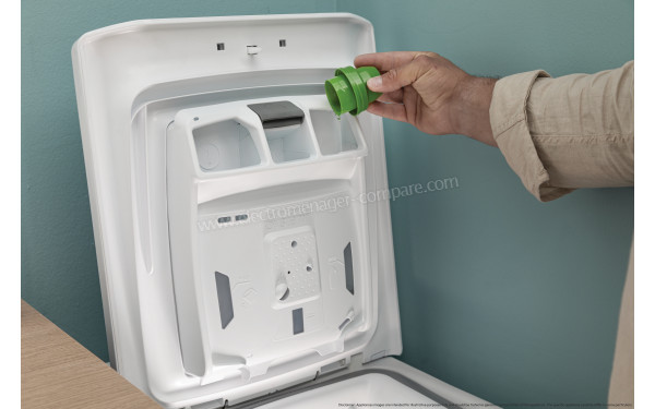 CANDY TCA273D3-S - Zoom sur les bacs lessiviels