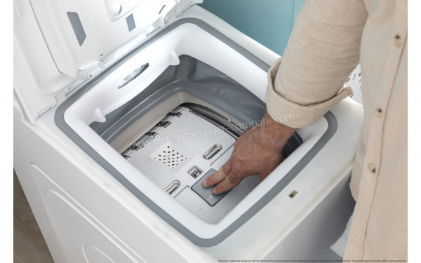 CANDY TCA273D3-S - Tambour porte ferm&eacute;e