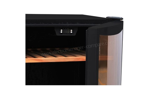 CAVISS C1100GBE4 - Vue des commandes (cr&eacute;dit : Boulanger)