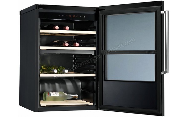 CAVISS SN238KBE4 - Vue de l'int&eacute;rieur (cr&eacute;dit : Boulanger)