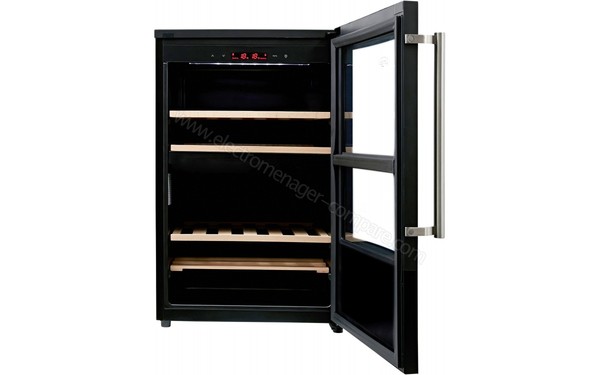 CAVISS SN238KBE4 - Vue de l'int&eacute;rieur vide (cr&eacute;dit : Boulanger)