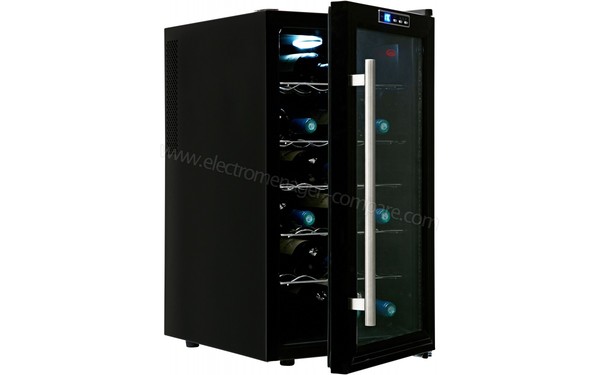 CAVISS SP118CFE - Vue 3/4 gauche porte ouverte (cr&eacute;dit : Boulanger)