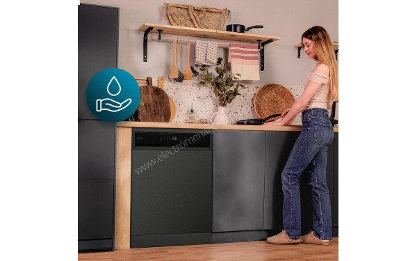 CECOTEC Bolero Aguazero 6800 Dark A - Mise en situation