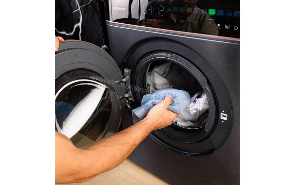 CECOTEC Bolero DressCode 10900 Autodose Inverter FullColor Steel A - Mise en situation