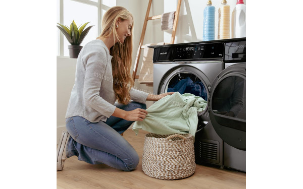 CECOTEC Bolero DressCode Dry 9400 Steel A+++ - Mise en situation