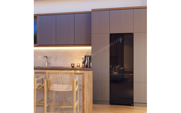 CECOTEC Bolero CoolMarket Combi 322 Glass Dark D - Mise en situation