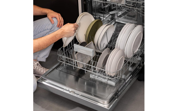 CECOTEC Bolero Aguazero 6200 Inox D - Vue du panier inf&eacute;rieur