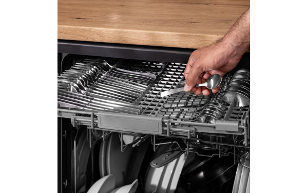 CECOTEC Bolero Aguazero 6200 Dark D - Vue du tiroir sup&eacute;rieur