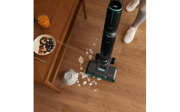 CECOTEC FreeGo Wash&Vacuum Spray - Mise en situation