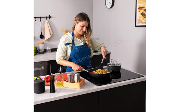 CECOTEC Bolero Squad I 3000 Noir - Mise en situation