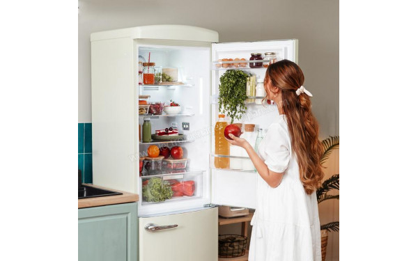 CECOTEC Bolero CoolMarket Combi Origin 294 Beige E - Mise en situation