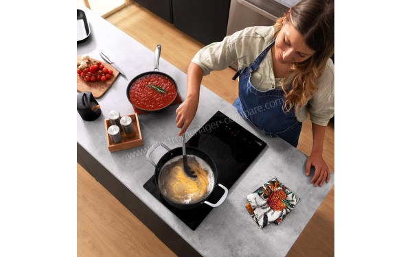 CECOTEC Bolero Squad I 2000 Noir - Mise en situation